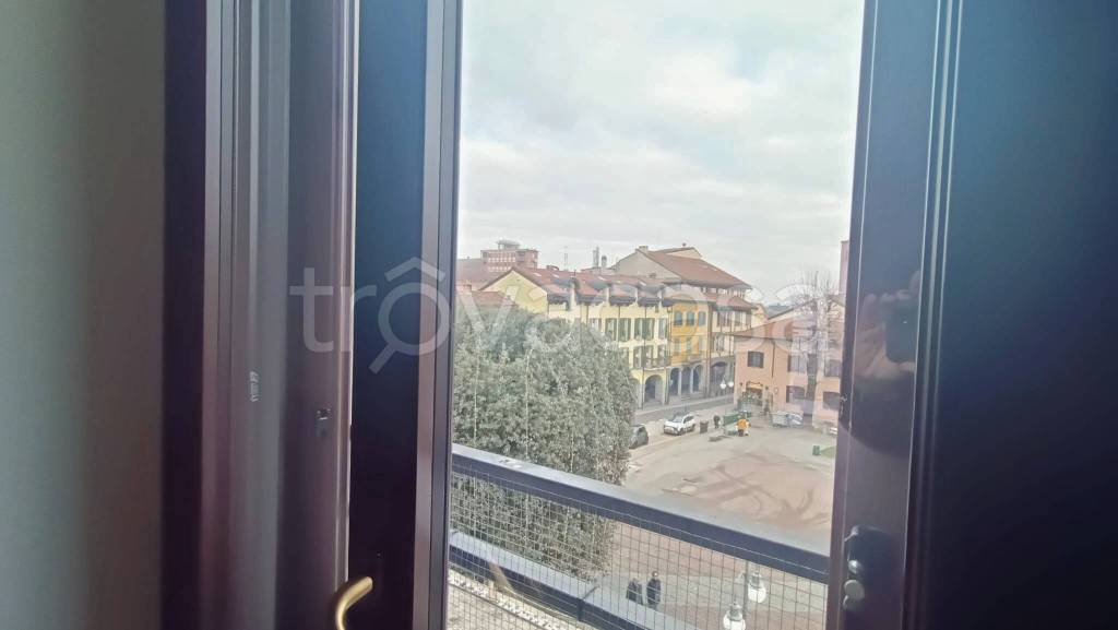 appartamento in affitto a Melegnano