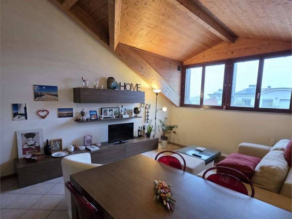 appartamento in affitto a Melegnano