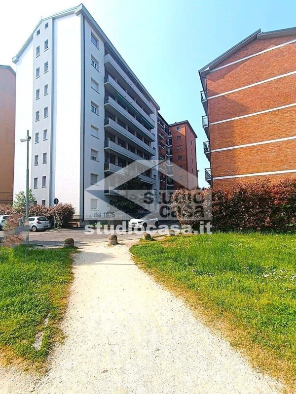 appartamento in affitto a Melegnano