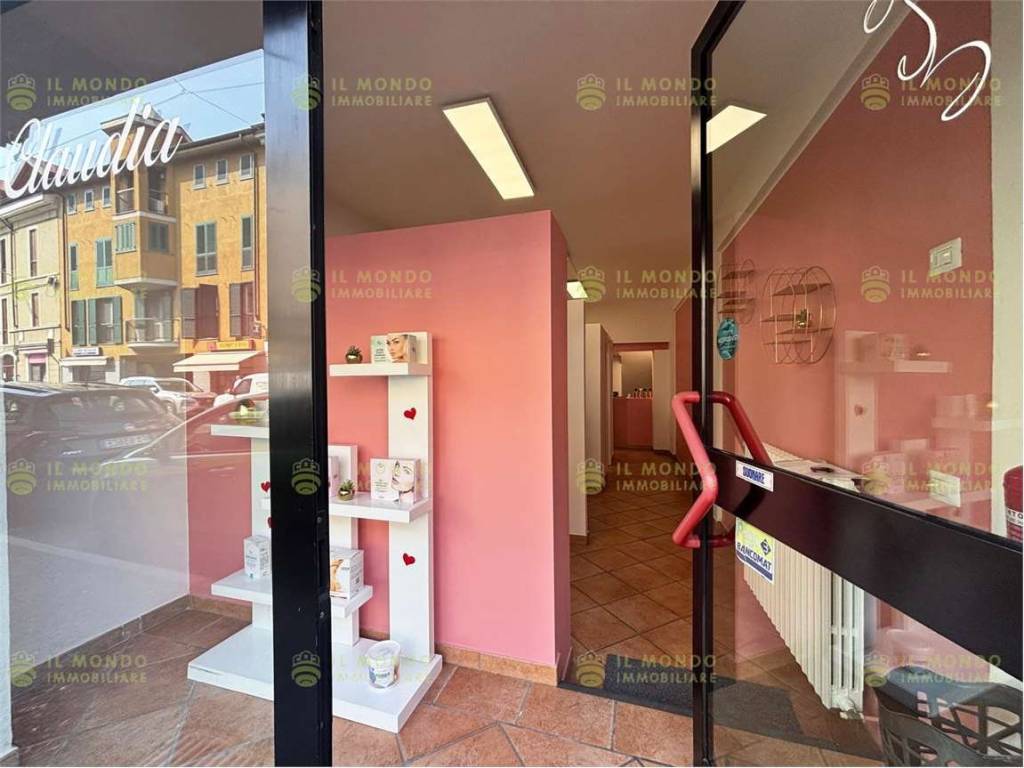 negozio in affitto a Melegnano
