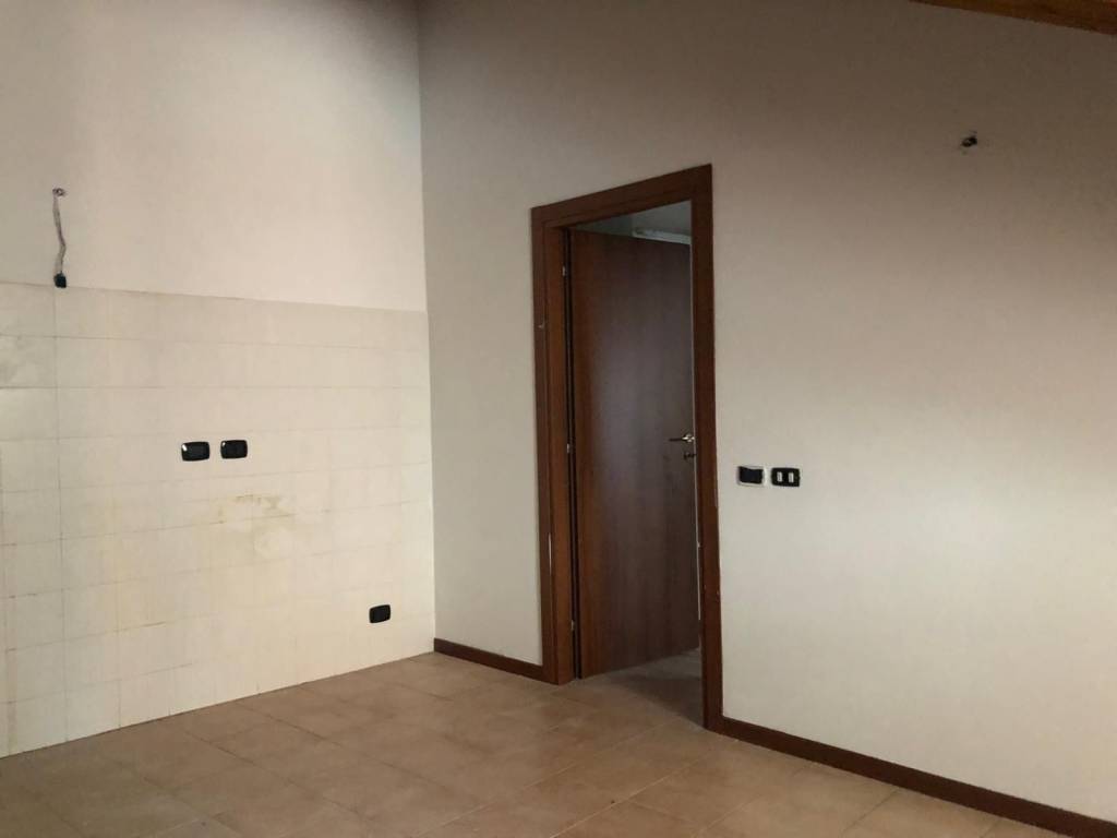 appartamento in affitto a Melegnano