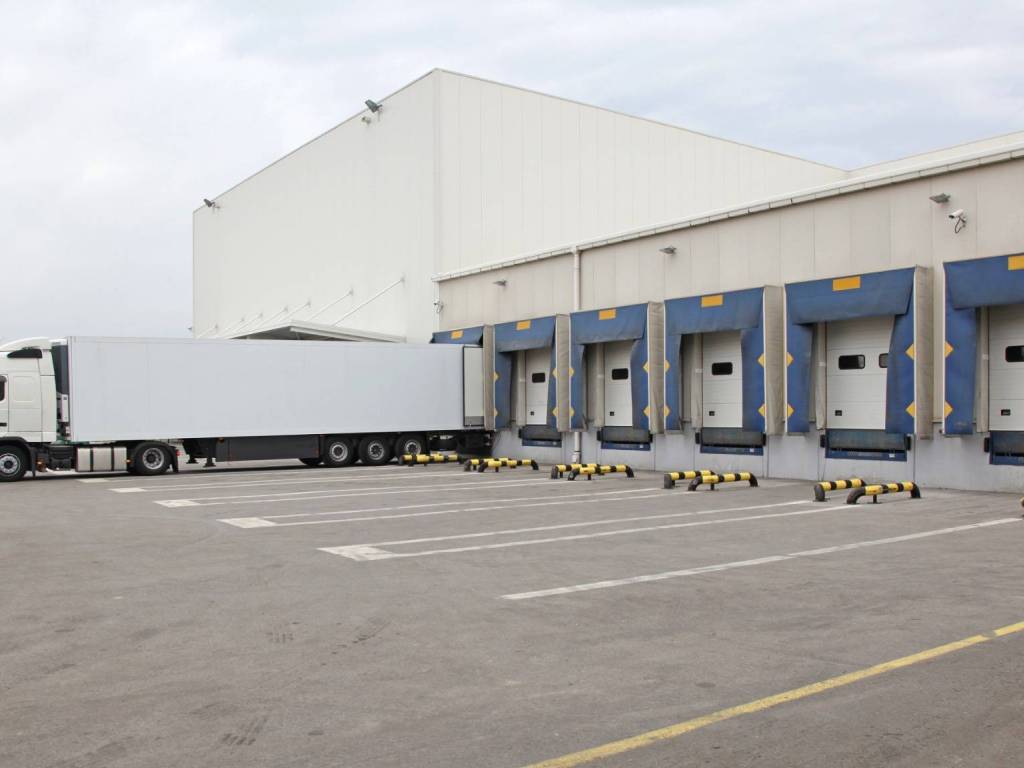 locale commerciale in affitto a Melegnano