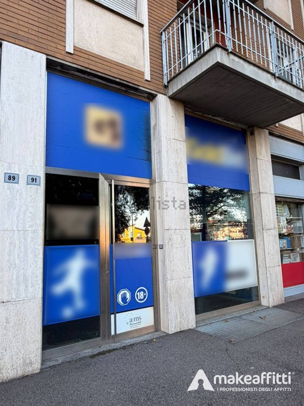 locale commerciale in affitto a Melegnano
