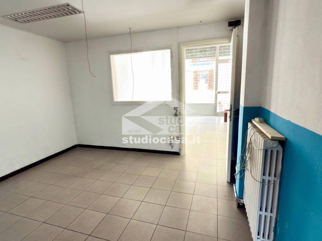 negozio in affitto a Melzo