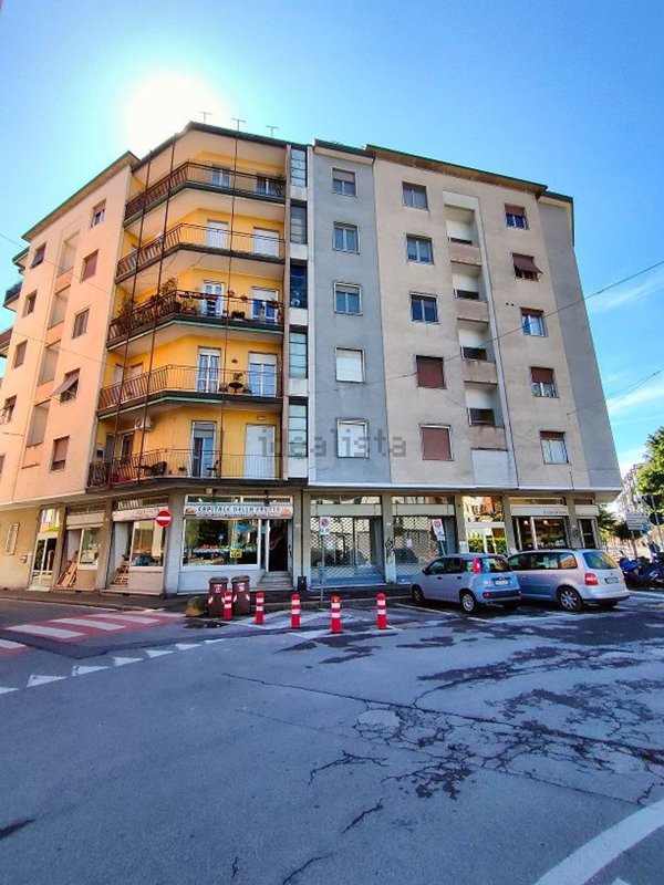 negozio in affitto a Melzo