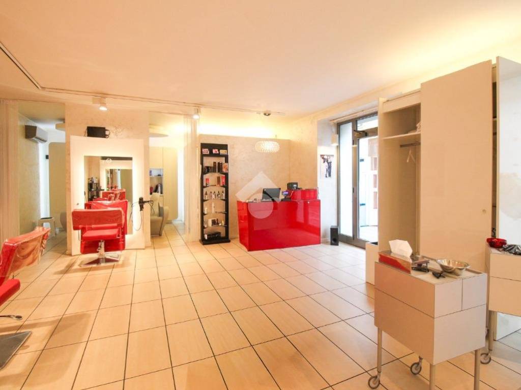 negozio in affitto a Melzo