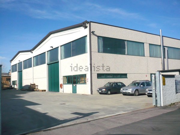 negozio in affitto a Mesero