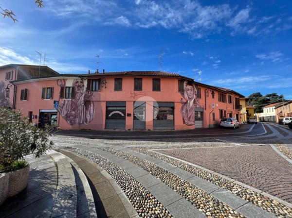 negozio in affitto a Mesero