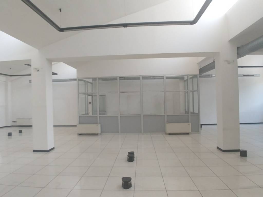 ufficio in affitto a Milano in zona Gallaratese