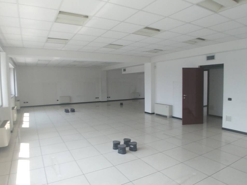 ufficio in affitto a Milano in zona Gallaratese