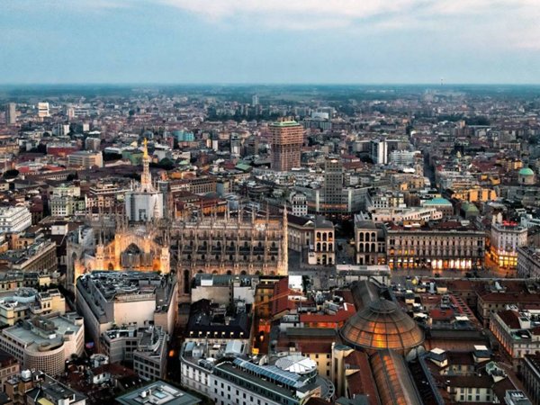 intera palazzina in affitto a Milano in zona Centro Storico