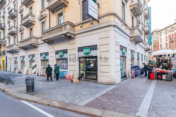 negozio in affitto a Milano