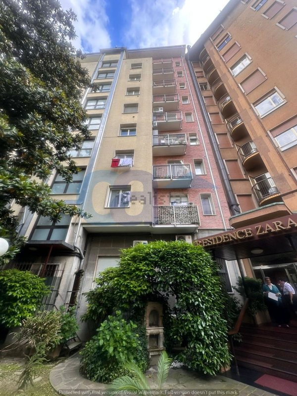 negozio in affitto a Milano in zona Isola