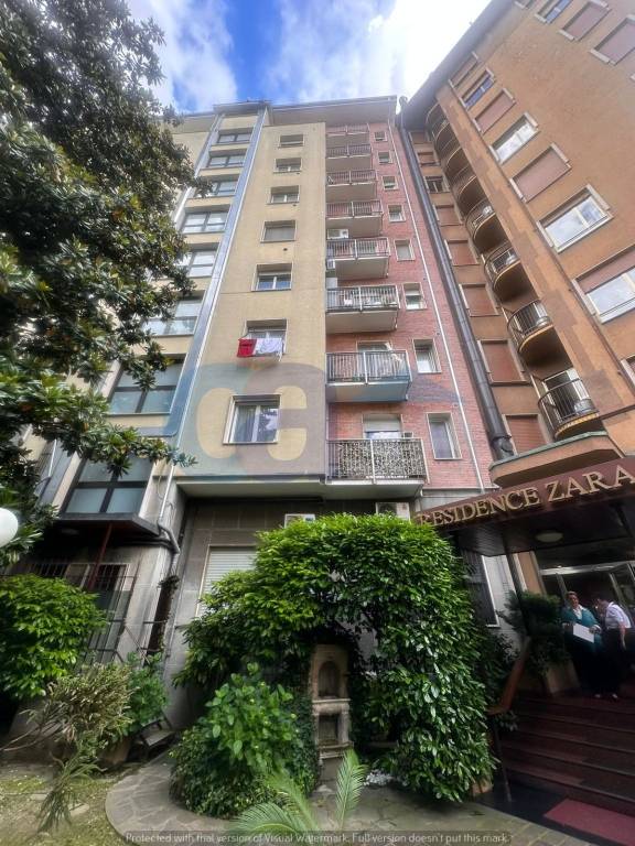 negozio in affitto a Milano in zona Isola