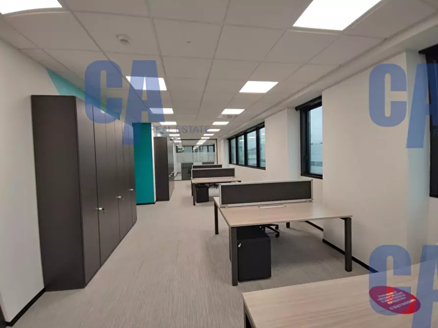 locale di sgombero in affitto a Milano in zona San Cristoforo