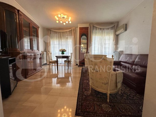 appartamento in affitto a Milano in zona Famagosta