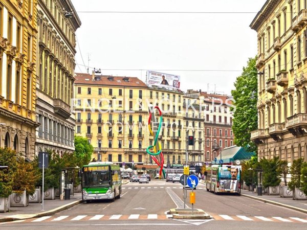 intera palazzina in affitto a Milano in zona Brera