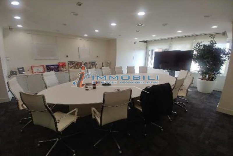 ufficio in affitto a Milano in zona Centro Direzionale