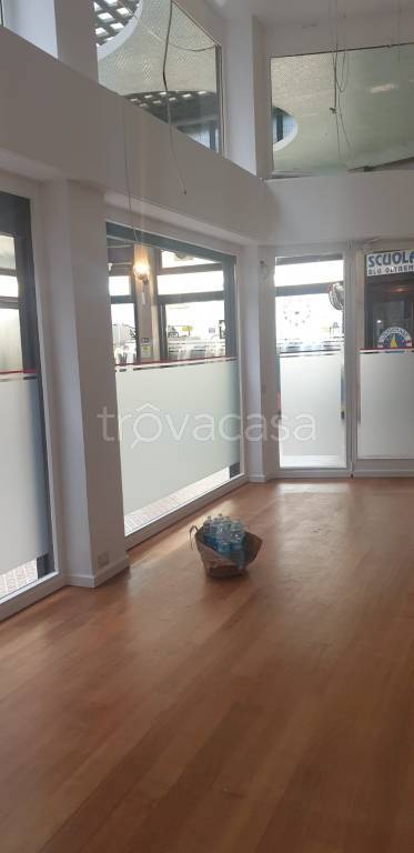 negozio in affitto a Milano in zona Città Studi
