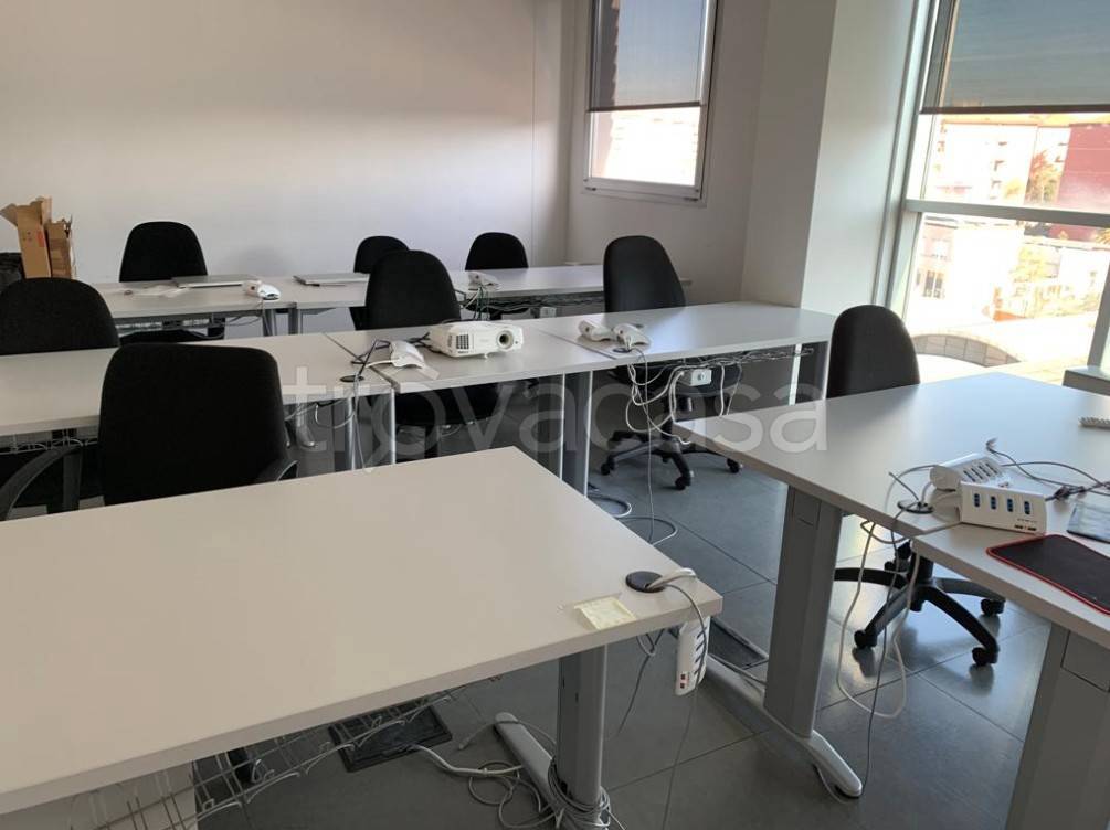 ufficio in affitto a Milano in zona Lambrate