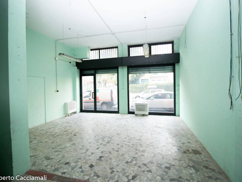 negozio in affitto a Milano in zona San Siro