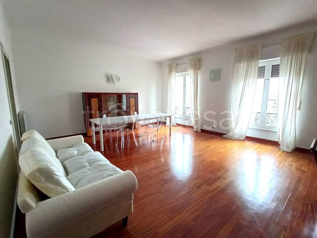 appartamento in affitto a Milano in zona Cinque Giornate