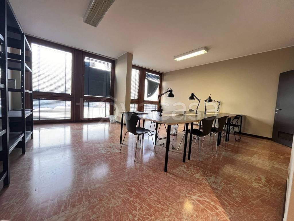 ufficio in affitto a Milano