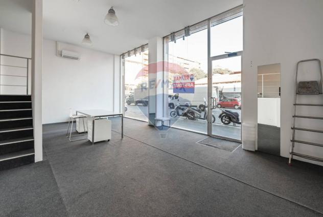 negozio in affitto a Milano