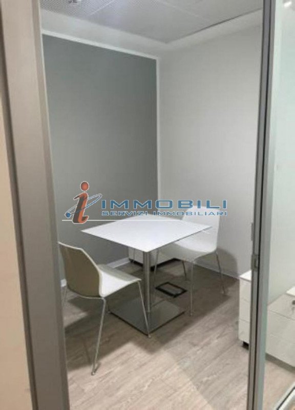 ufficio in affitto a Milano in zona Centro Direzionale
