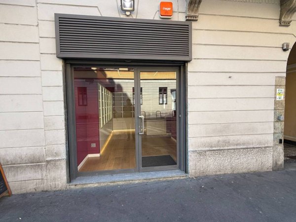 negozio in affitto a Milano in zona Guastalla
