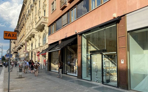 negozio in affitto a Milano
