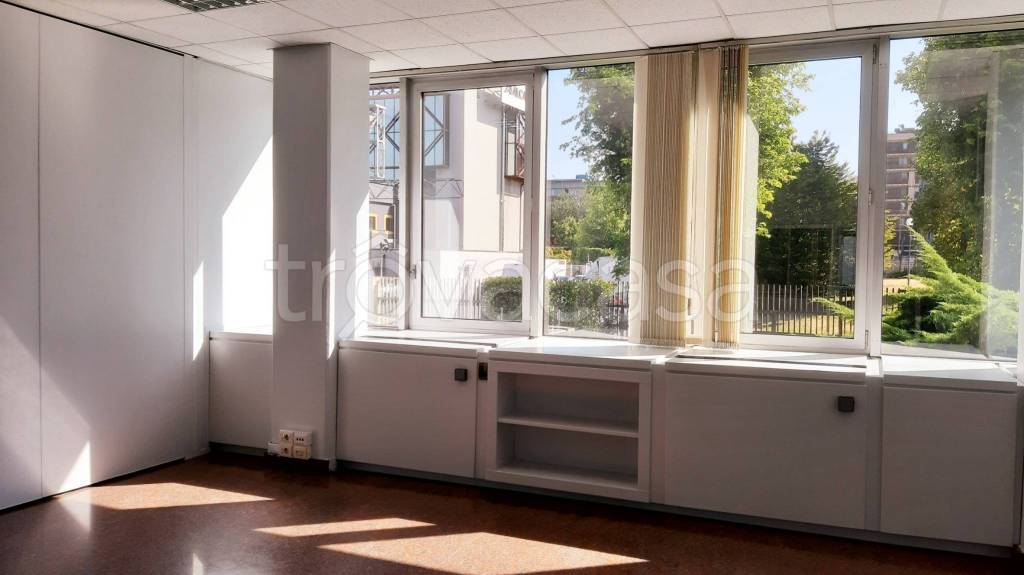 ufficio in affitto a Milano in zona Centro Direzionale