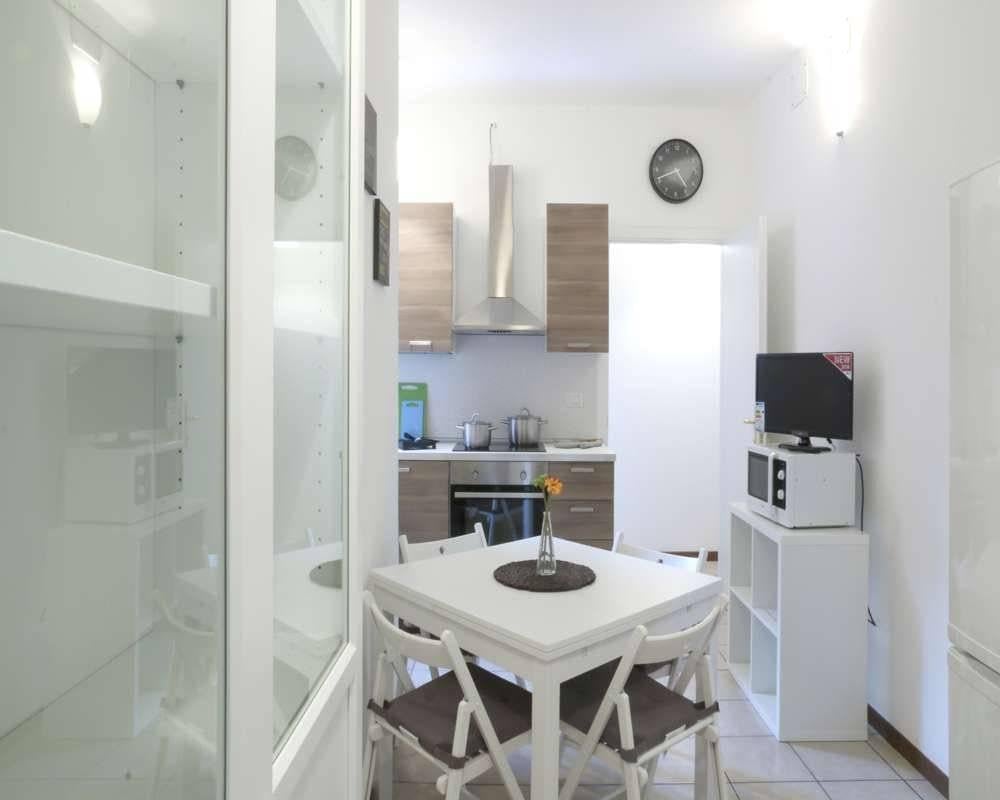 appartamento in affitto a Milano in zona Lorenteggio