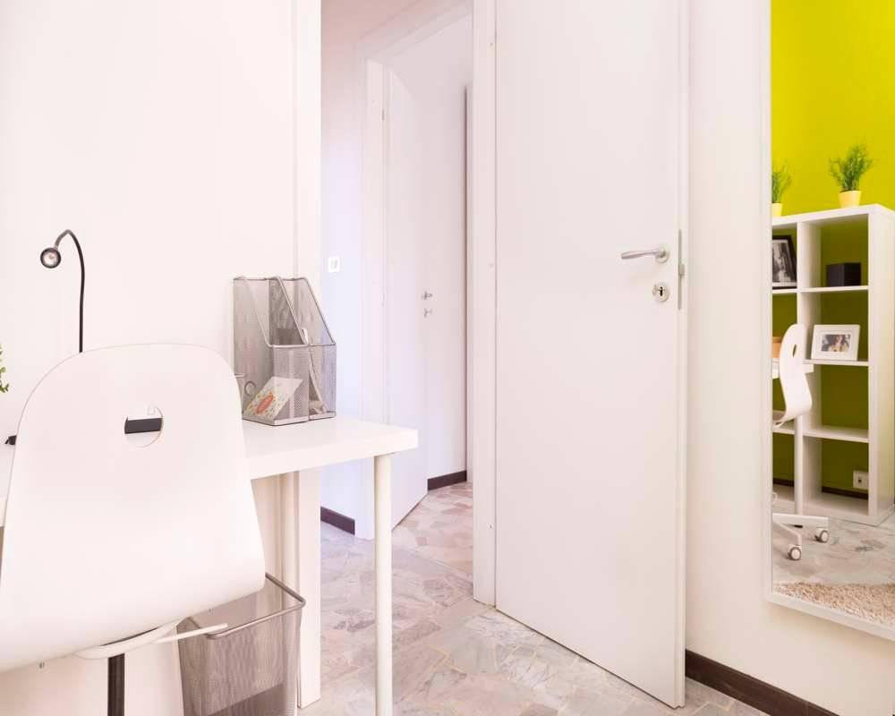 appartamento in affitto a Milano in zona Lorenteggio