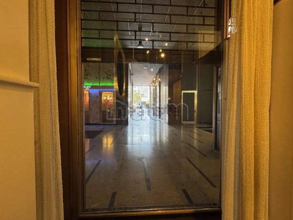negozio in affitto a Milano