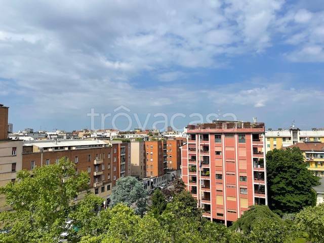 appartamento in affitto a Milano in zona Piazzale Lodi