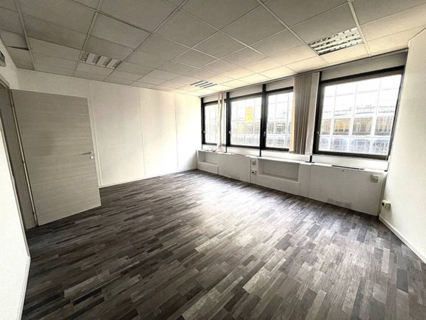 ufficio in affitto a Milano in zona Gallaratese