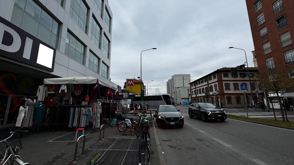 negozio in affitto a Milano in zona Precotto