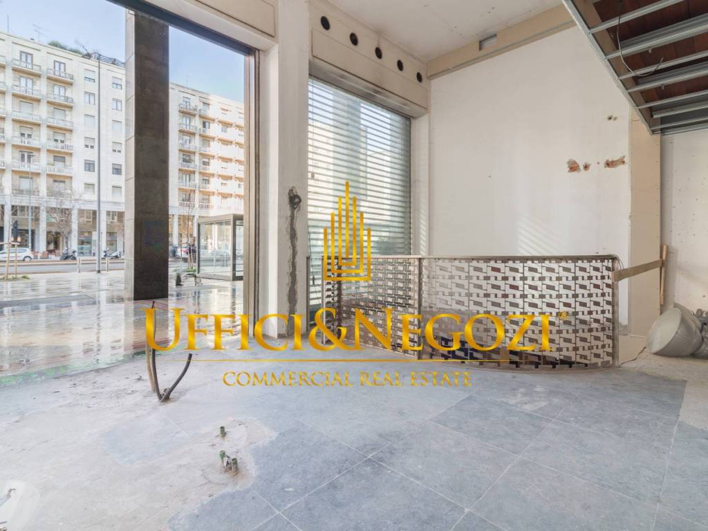 negozio in affitto a Milano in zona Centro Direzionale