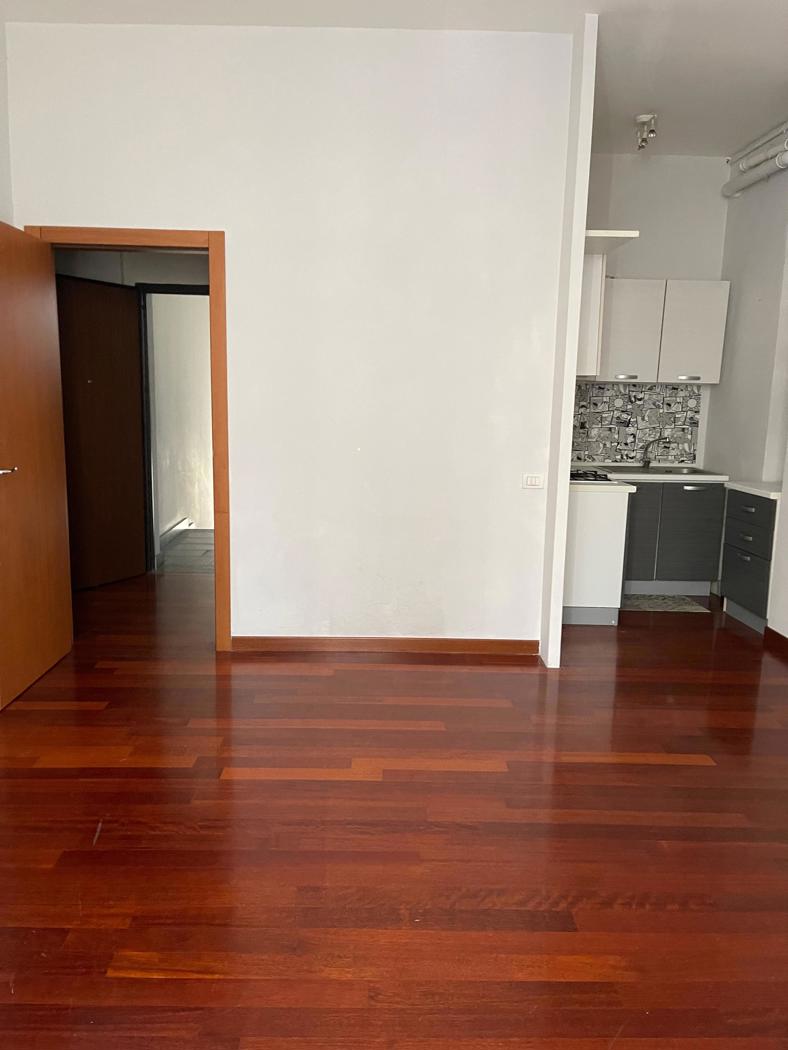 appartamento in affitto a Milano in zona Guastalla