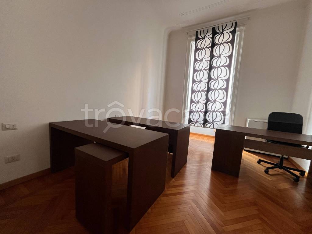 ufficio in affitto a Milano in zona Centro Direzionale