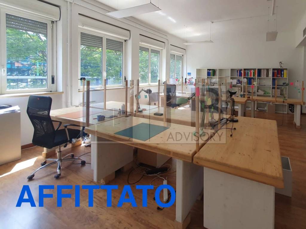 negozio in affitto a Milano in zona Dergano