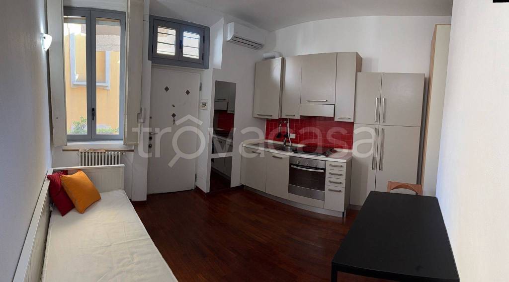 appartamento in affitto a Milano in zona Porta Genova