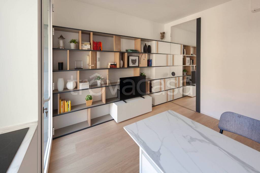 appartamento in affitto a Milano in zona XXII Marzo