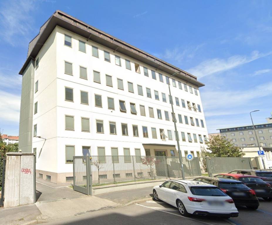 ufficio in affitto a Milano in zona Famagosta