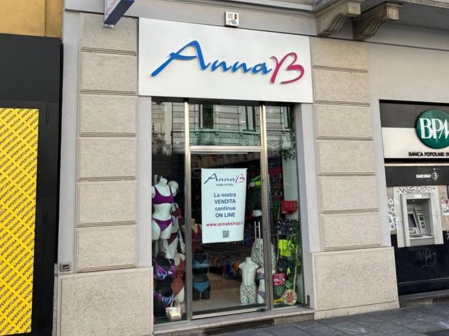 negozio in affitto a Milano