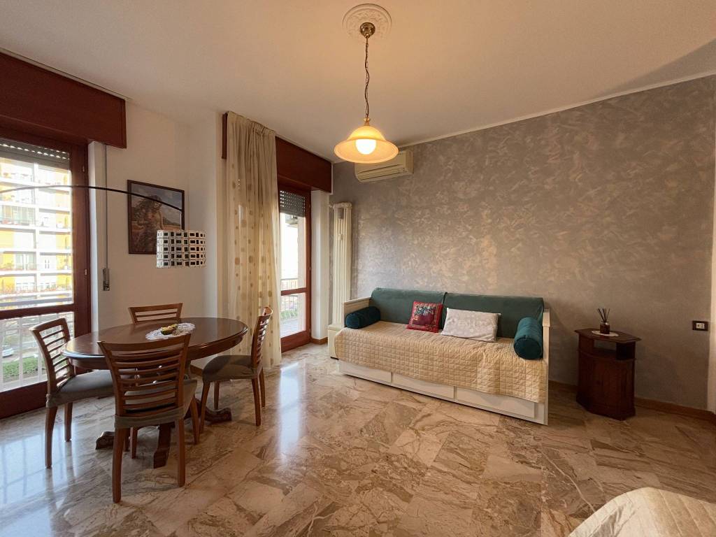 appartamento in affitto a Milano in zona Famagosta