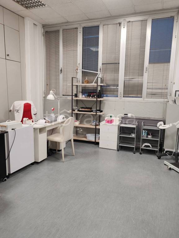 ufficio in affitto a Milano in zona Lorenteggio