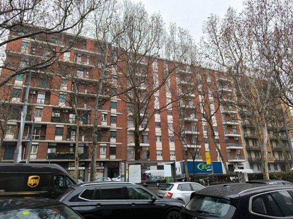 appartamento in vendita a Milano in zona Porta Genova