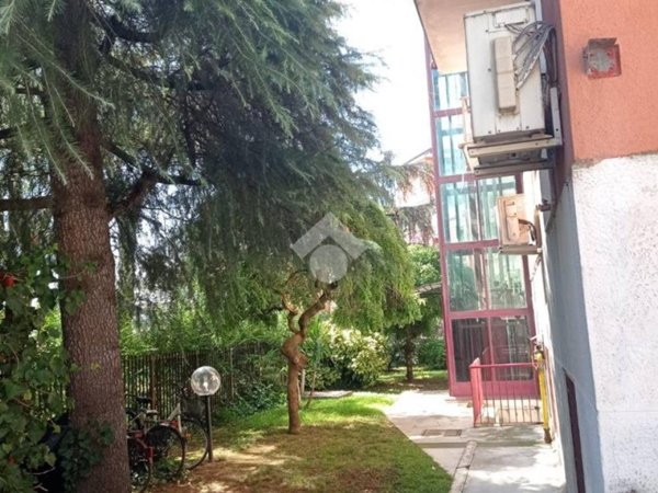 appartamento in affitto a Milano in zona Adriano